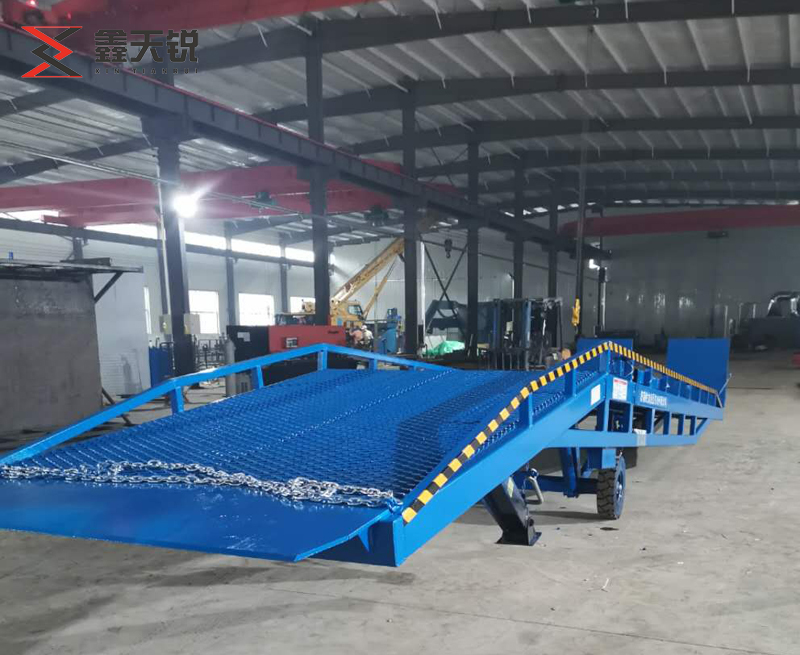 临沧移动式液压登车桥生产车间